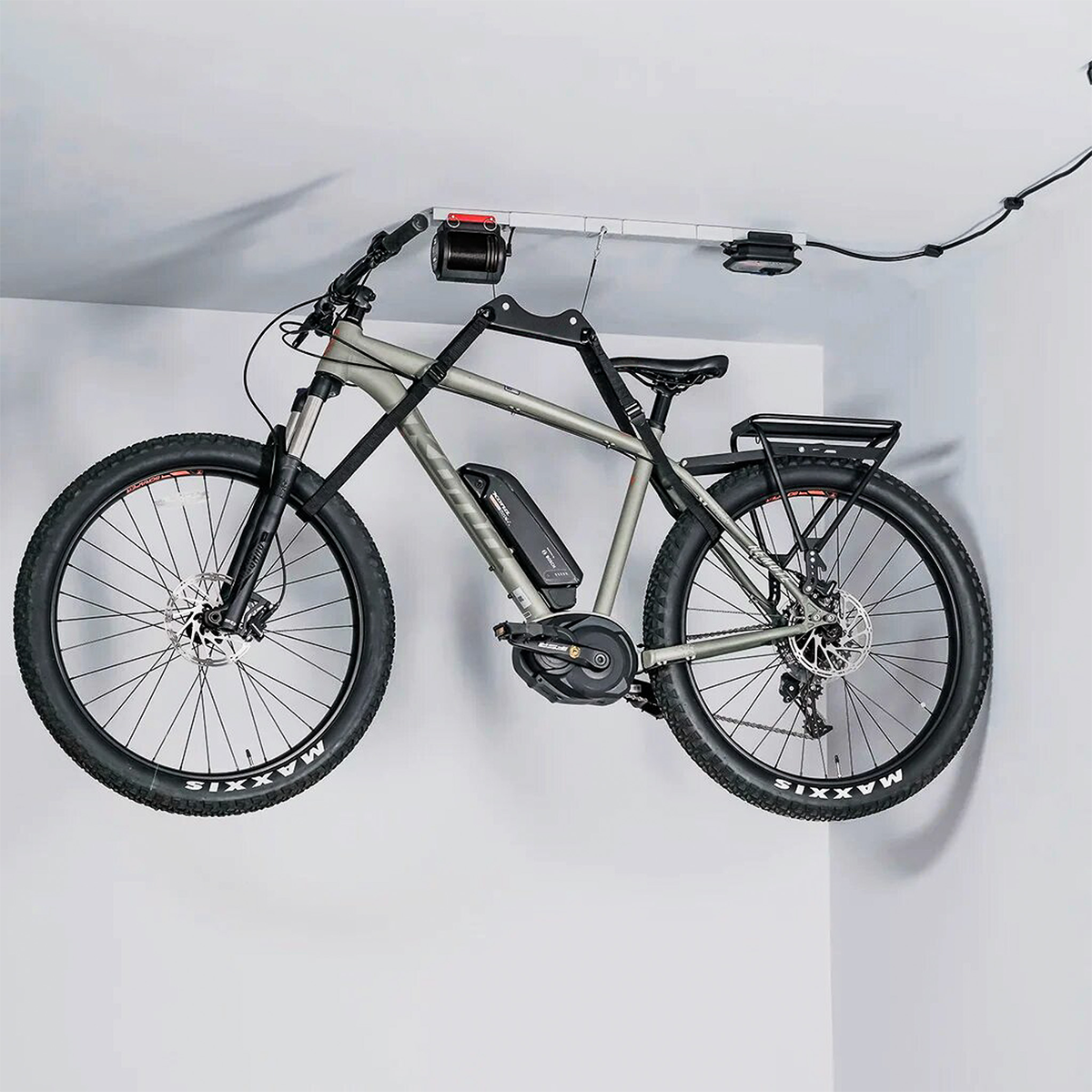 SmarterHome Single-Bike Lifter