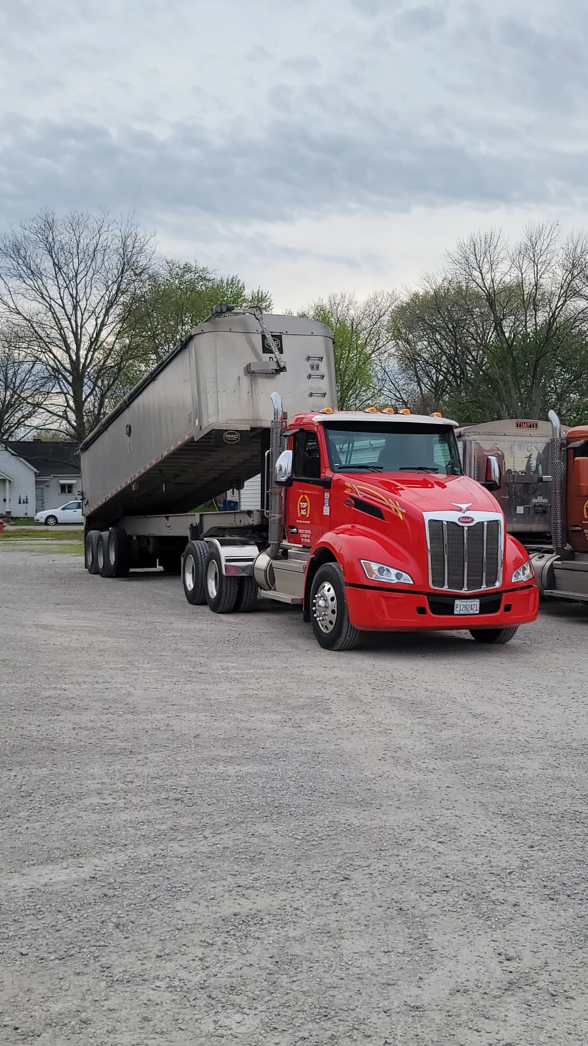 Exterior three-quarter view of Ryan's 2025 Peterbilt 579 with HornBlasters Outlaw chrome train horn kit featured customer install gallery photo 1