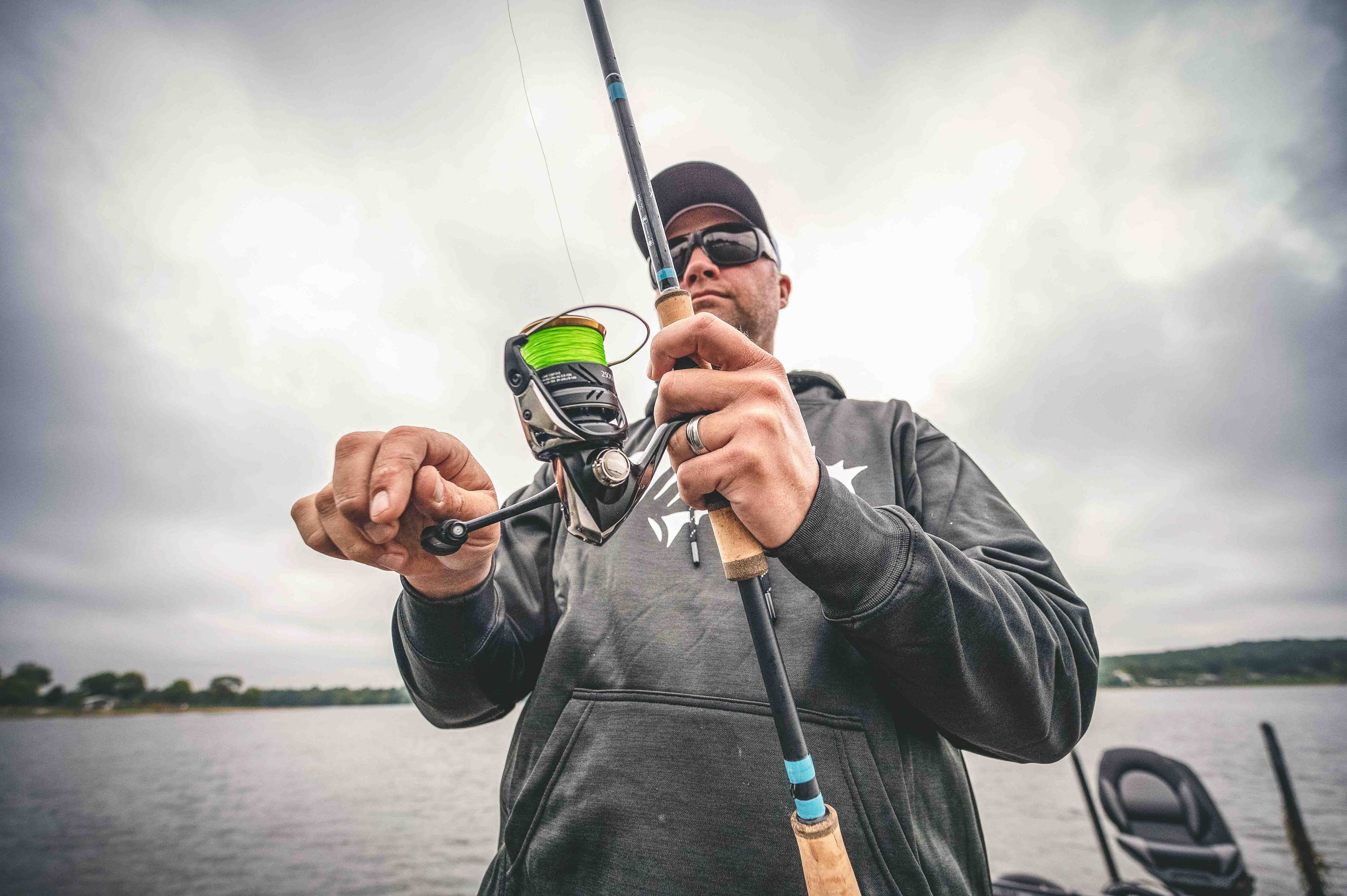 Professional Angler Luke Clausen Details G. Loomis Spin Jig Rods – G.  Loomis US