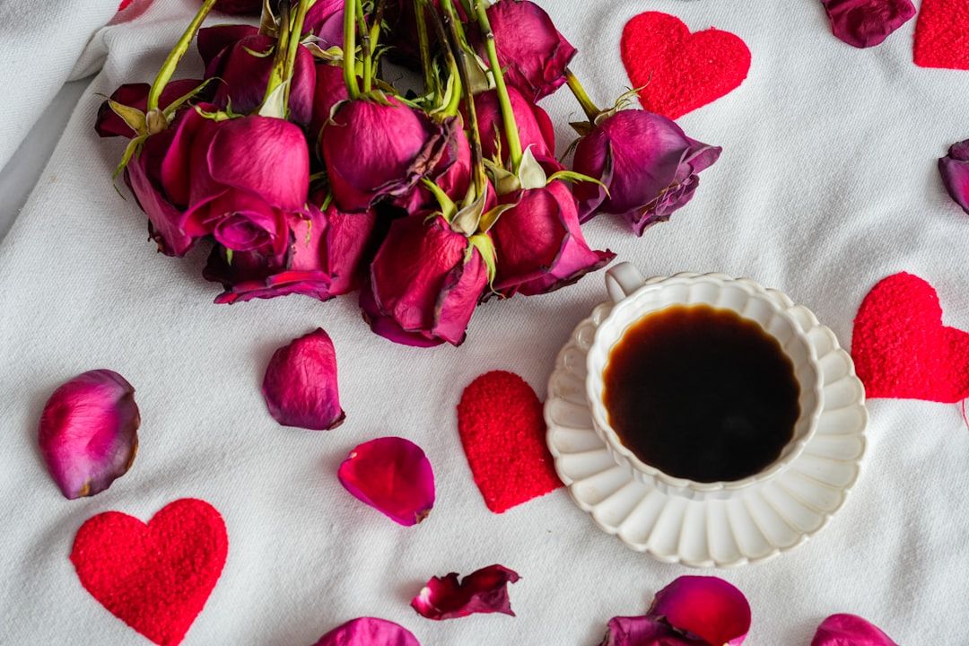 Dried roses and coffee with heart decorations