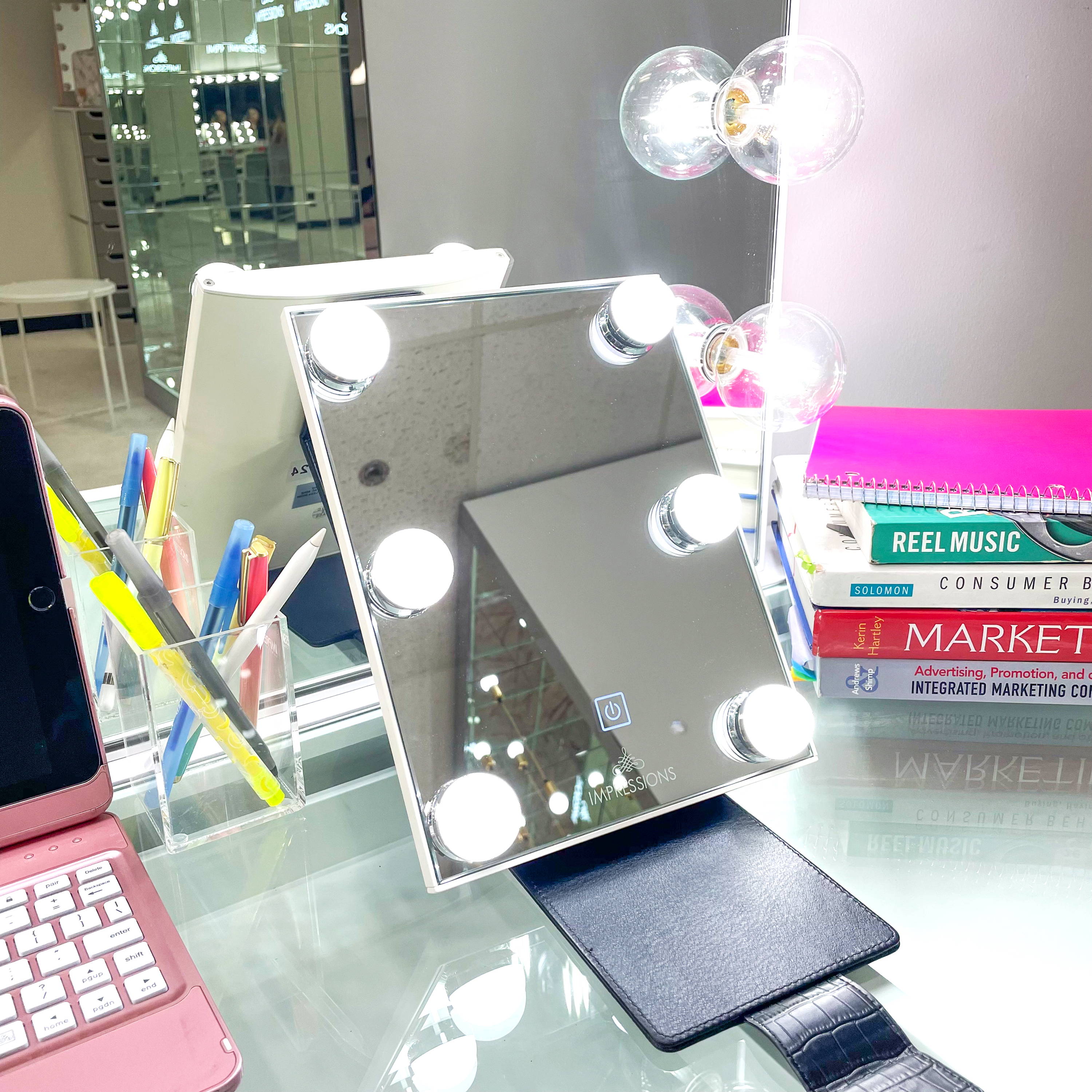 Coco Led Compact Mirror