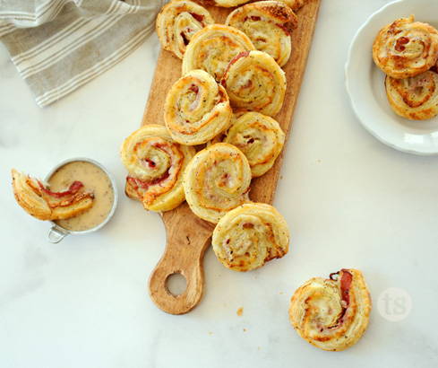 flaky reuben rolls