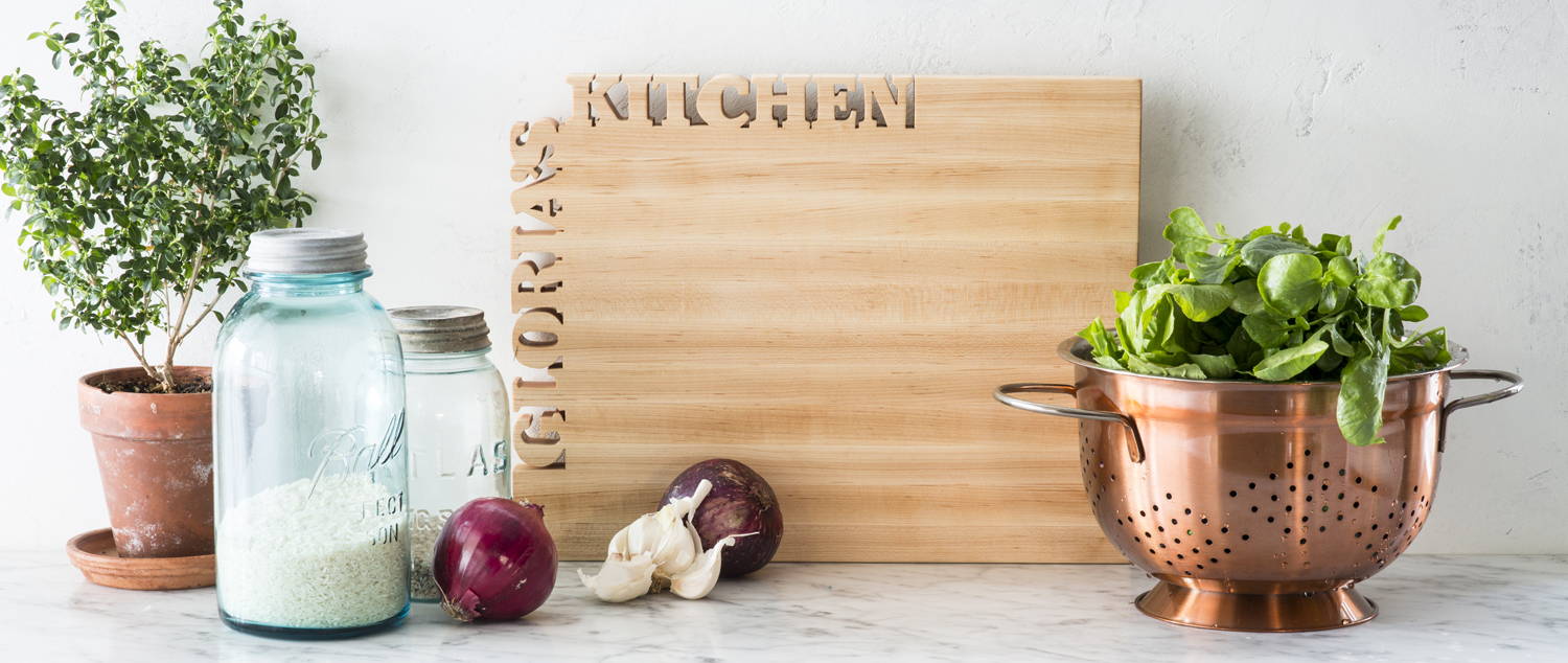 PERSONALIZED CUTTING BOARDS