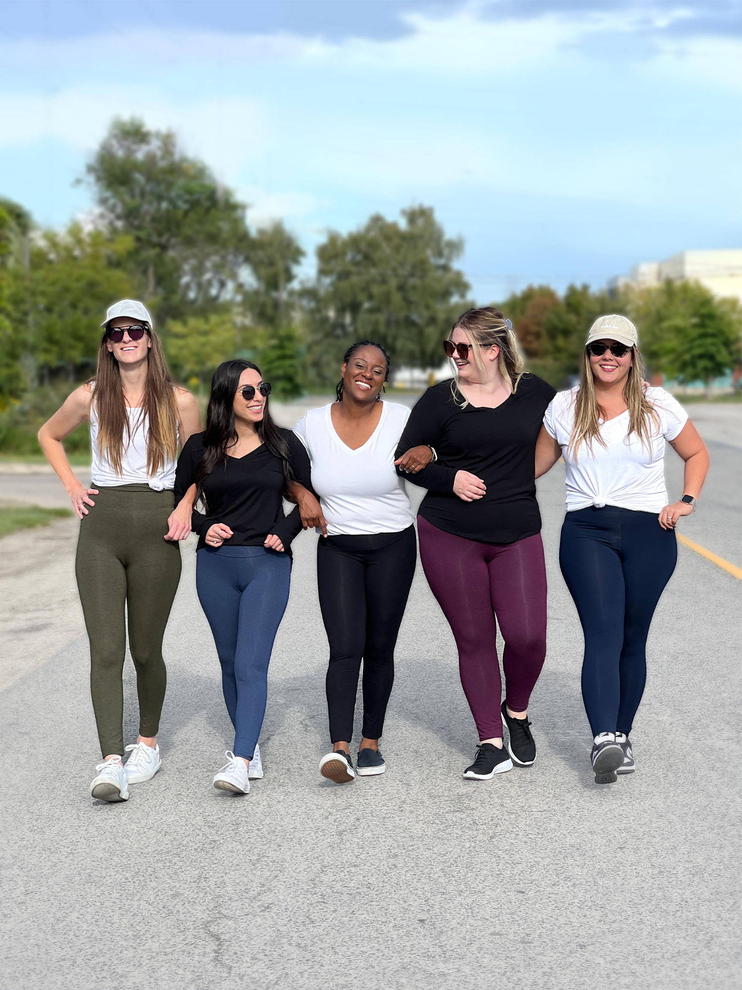 Group of women in all different sizes walking wearing Miik's Lisa 2 leggings.