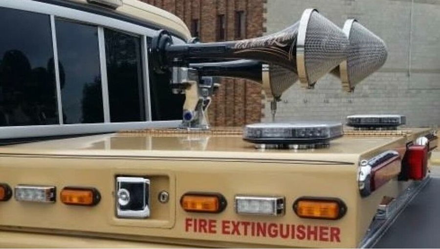 1978 Chevy K10 P3 544K train horn under-hood install