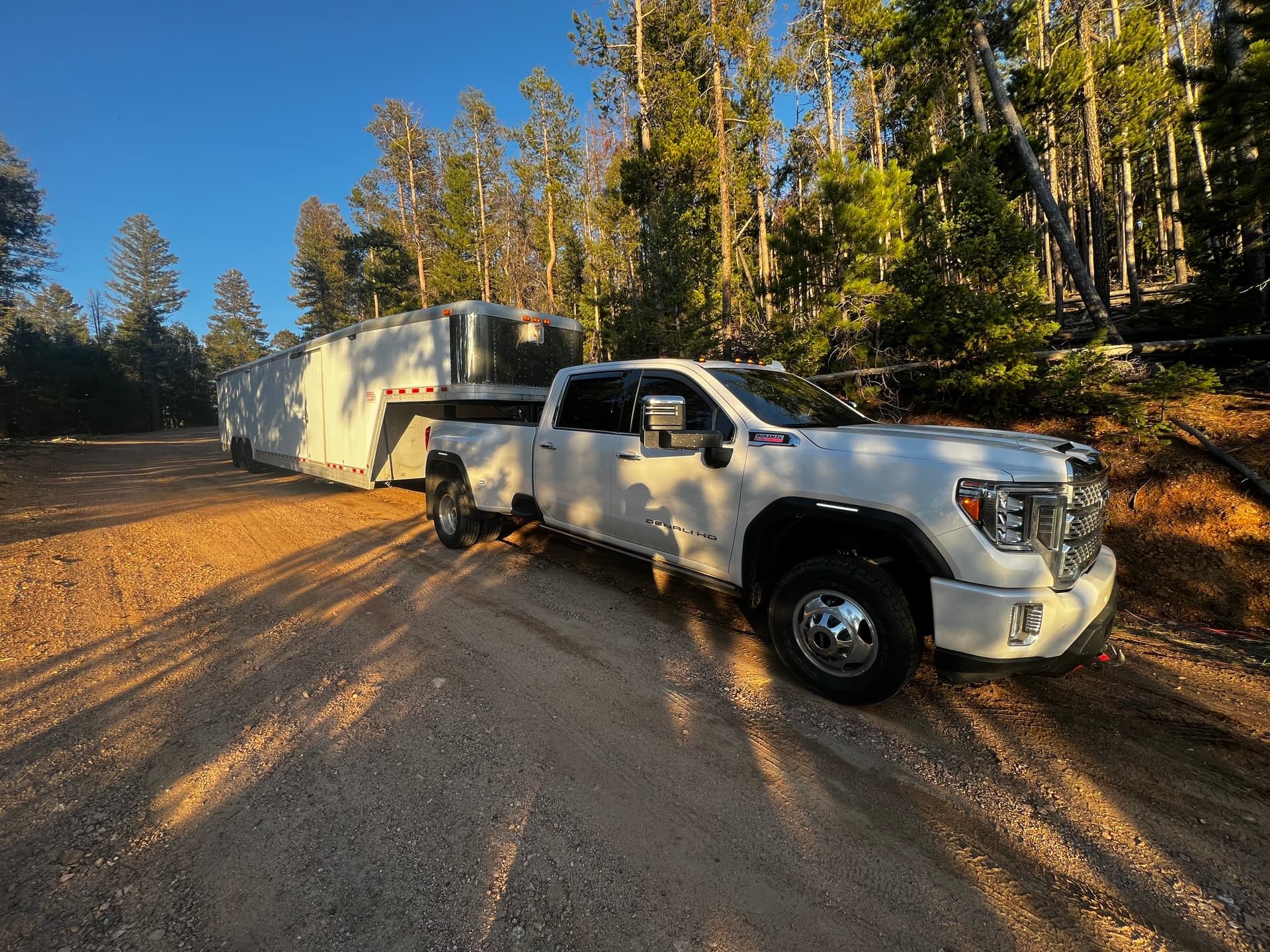 2023 GMC Sierra 3500 equipped with HornBlasters Conductor’s Special 244K Spare Tire Delete Kit and S6 Horn Upgrade