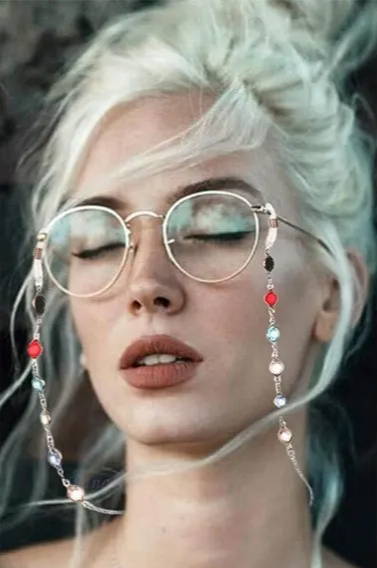 Montreal Fashion Trends: Glamourous Glasses Chains on Eyeglasses