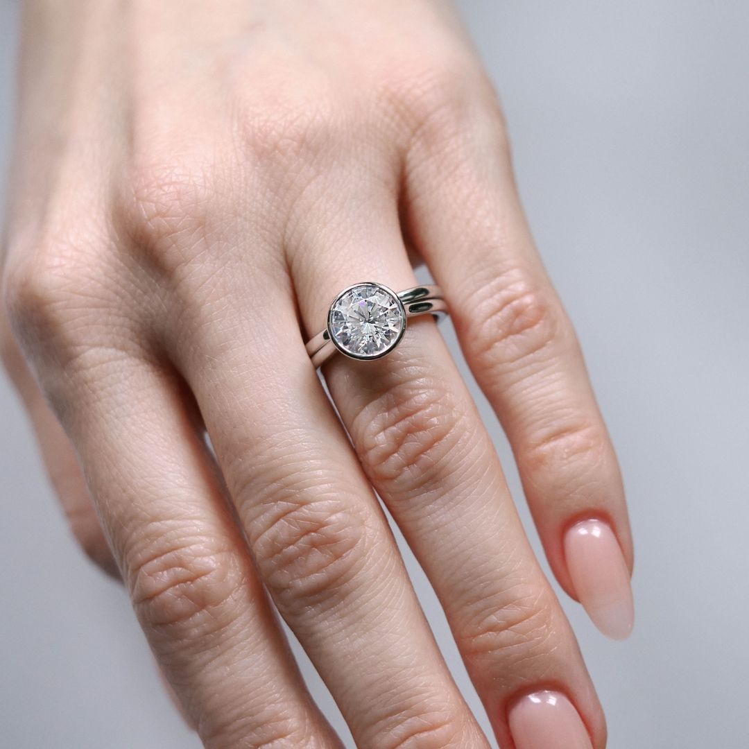 Cathedral Bezel With Plain Band