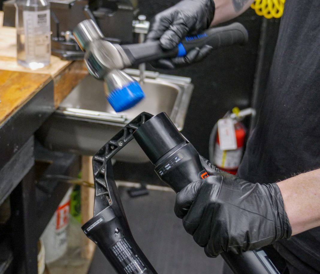 Why To Buy A Seal Driver When Servicing Your MTB Suspension – The Lost Co.