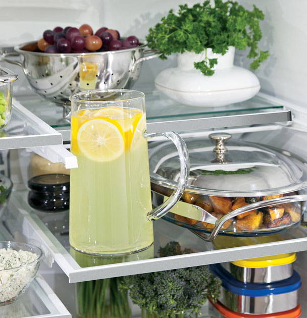 Refrigerator with the Quick Space Shelf