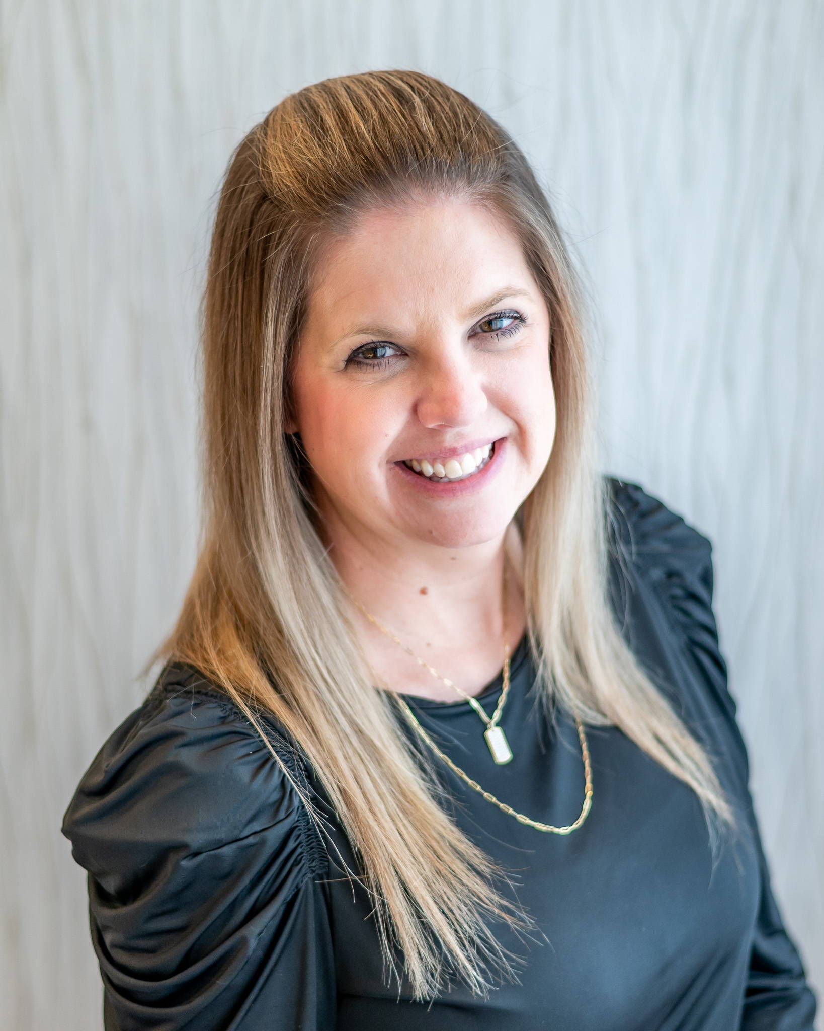 Brook Thomas Sales Associate, Accredited Jewelry Professional - GIA at Henne Jewelers