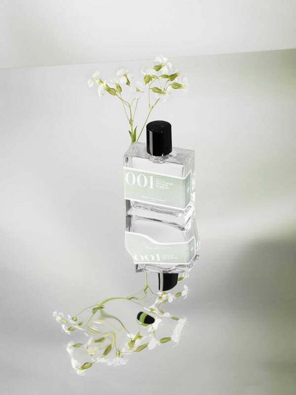 A look book image of the Bon Parfumeur Cologne Intense 001.