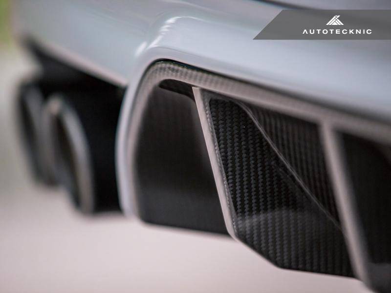 Autotecknic Carbon-Innentürgriffabdeckungen für BMW F-Chassis