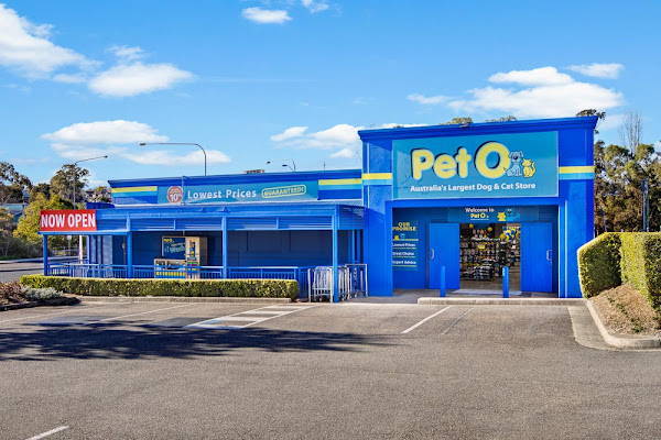 Exterior view of the PetO pet store in Northmead, Sydney.