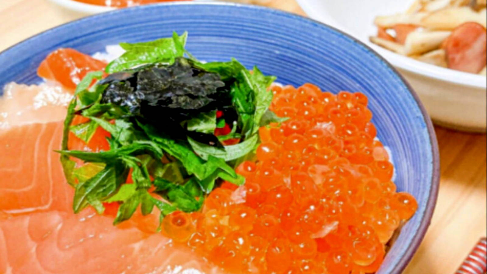 いくら３倍増サーモンルイベ　いくら　サーモンルイベ　海鮮丼　海鮮親子丼