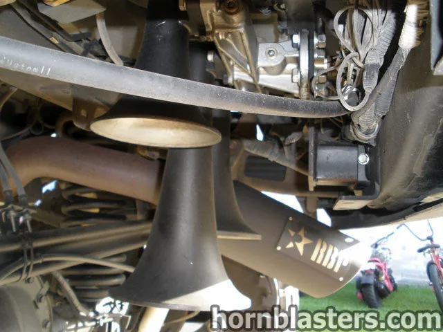 Robert's 2007 Hummer H2 Train Horn Install