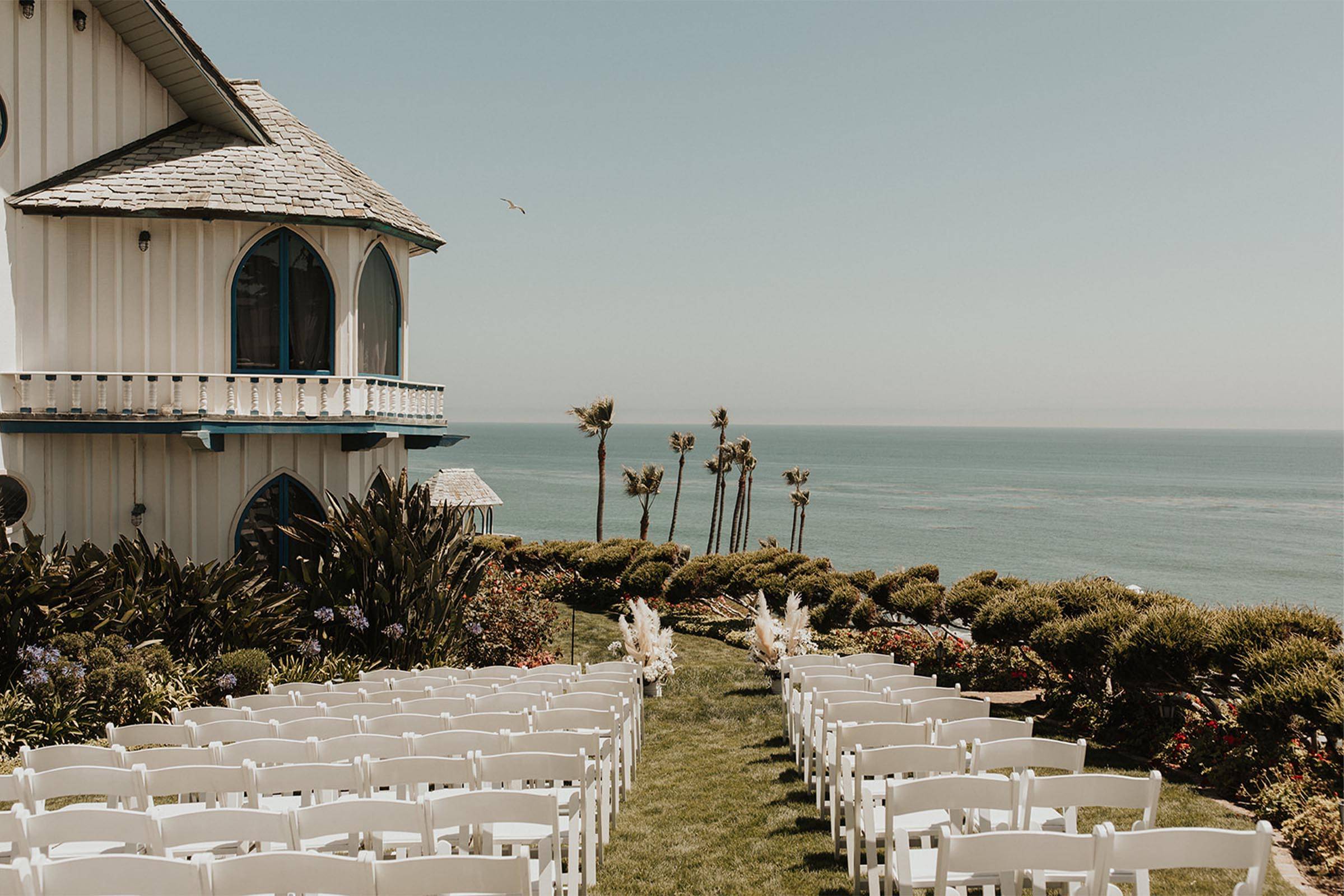 Wedding venue on coastal line in Malibu