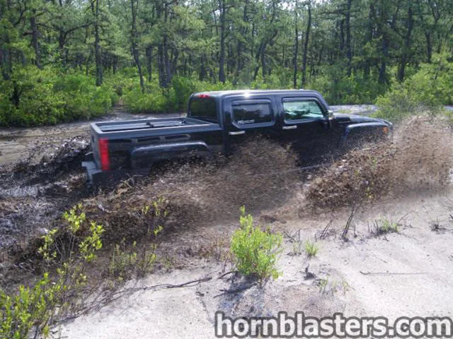 Jesse's 2010 Hummer H3T Train Horn Install
