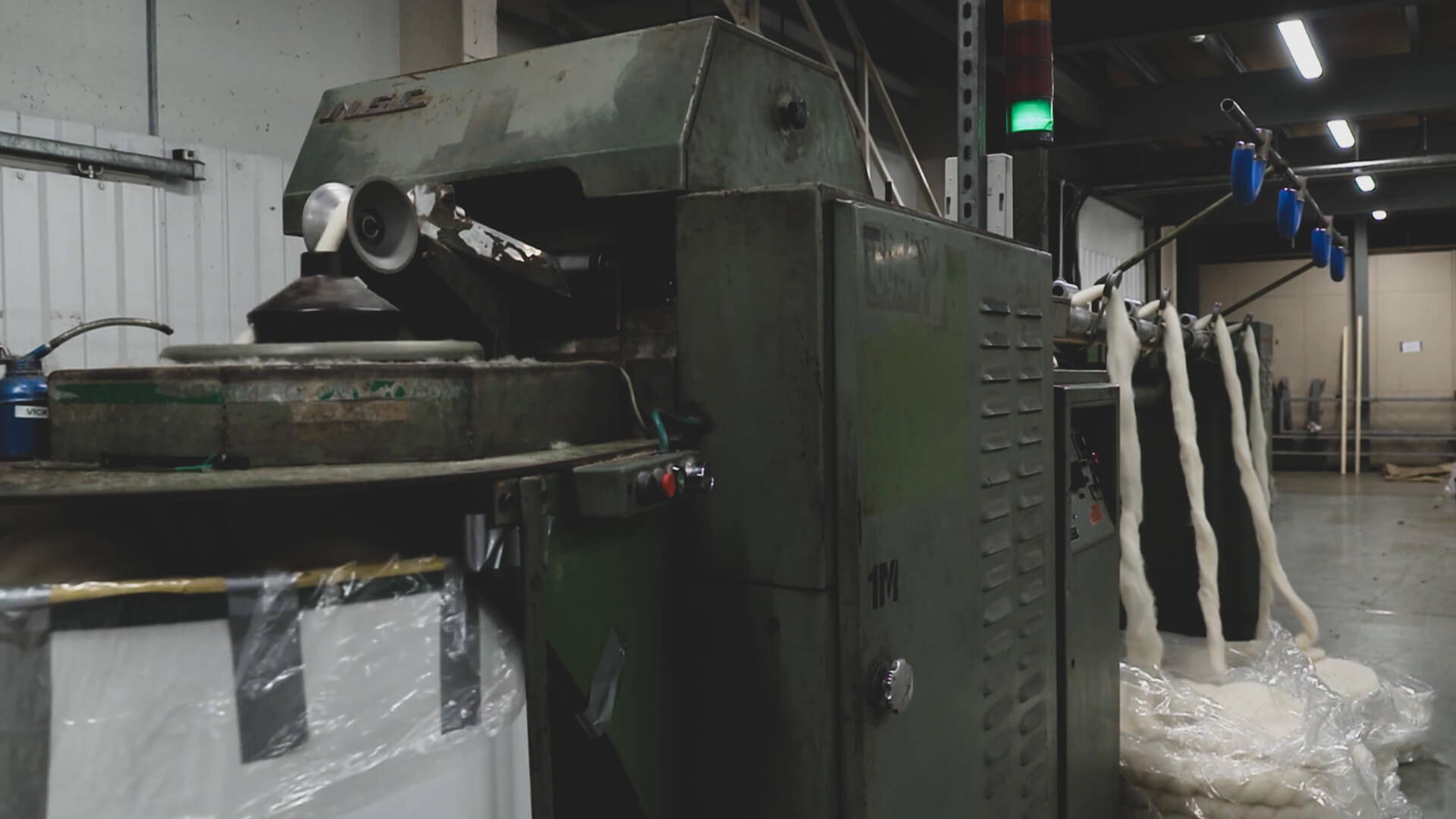 Fish the Gill Box: Aligning Fibre for Worsted Yarn | Garthenor ...