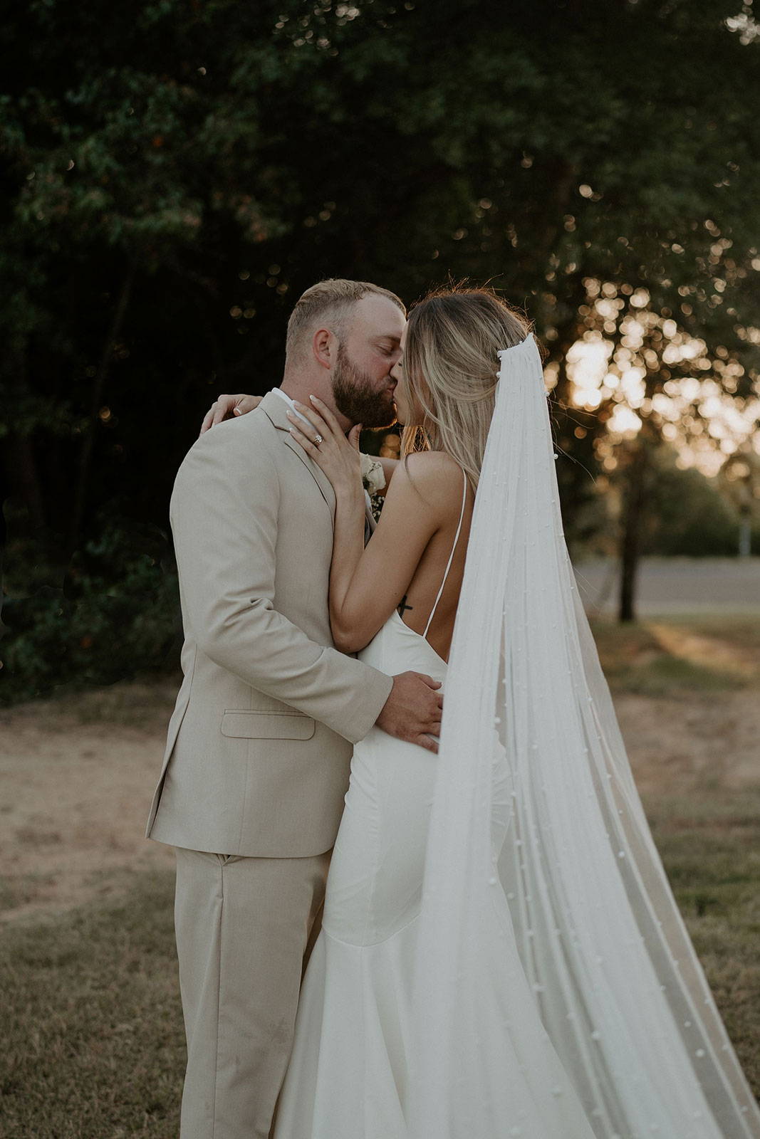 Gabbie de la mariée GRACE en voile long nacré