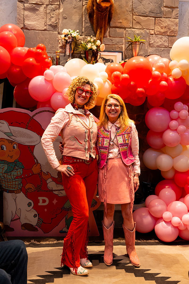 Alanna and Nina posed at the Cowgirls and Cupid party! 