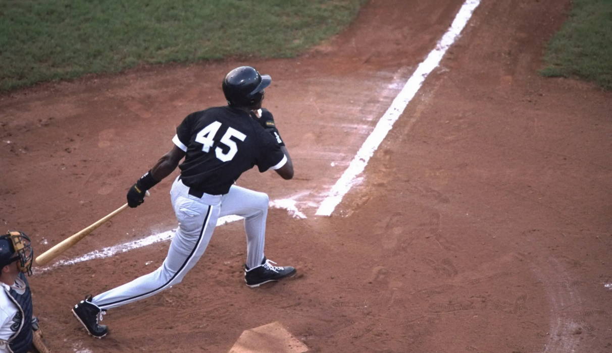 michael jordan playing baseball