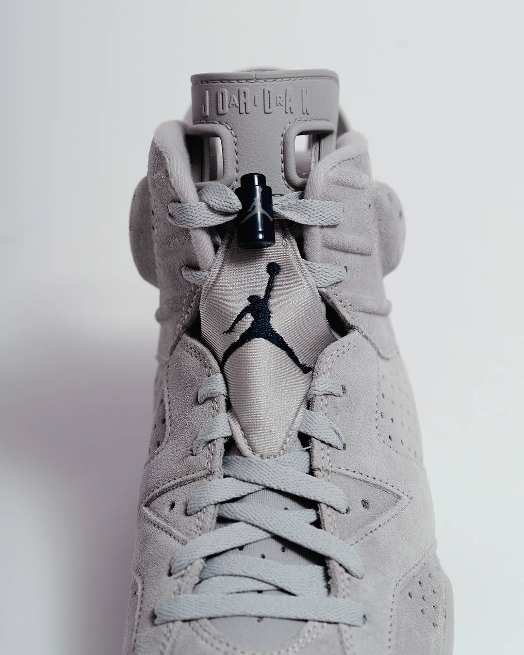 front angle shot of aj6 retro georetown