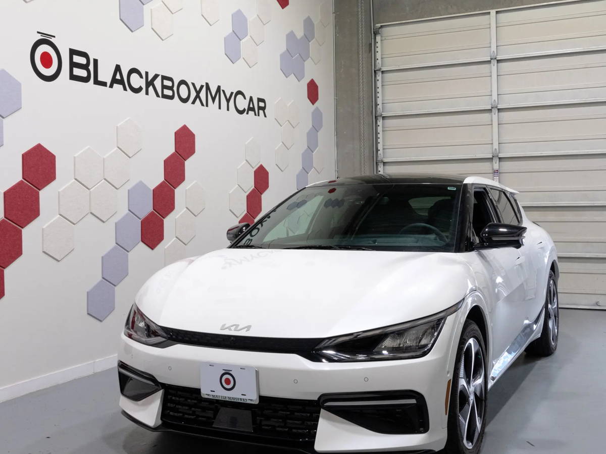 Vehicle at BlackboxMyCar Richmond installation centre