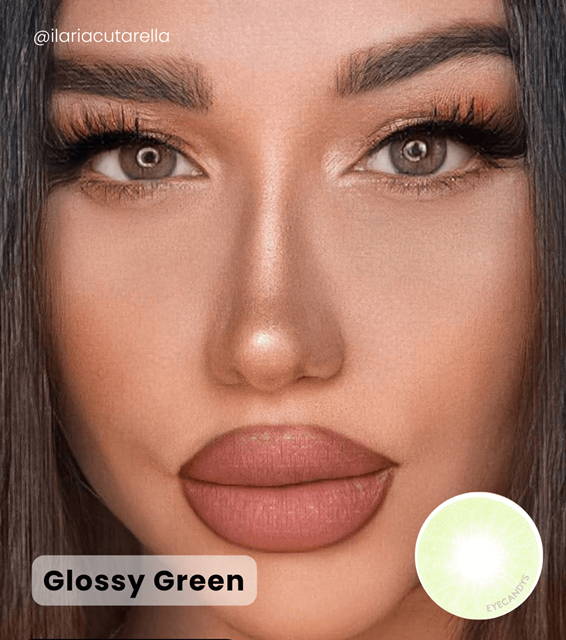 Small Iris model - Glossy Green Contacts