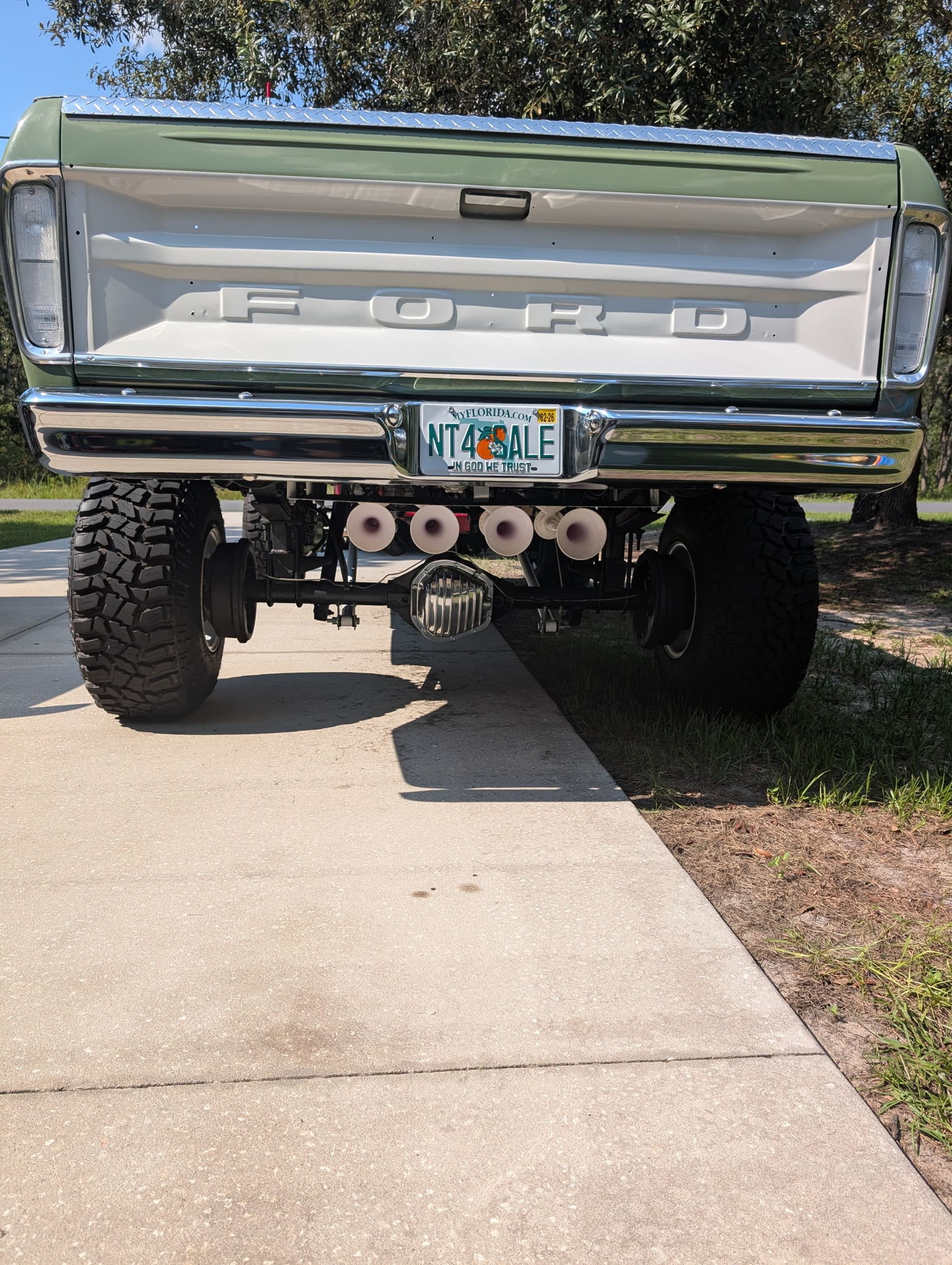 1978 Ford F250 with Conductor’s Special 228H Train Horn Kit installed