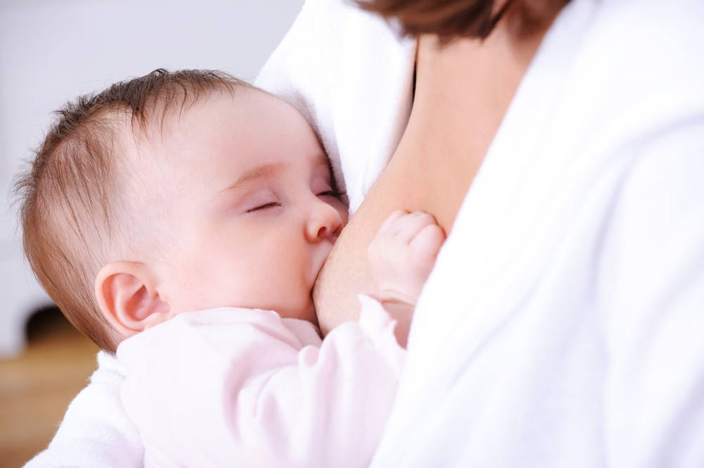  Baby Breastfeeding