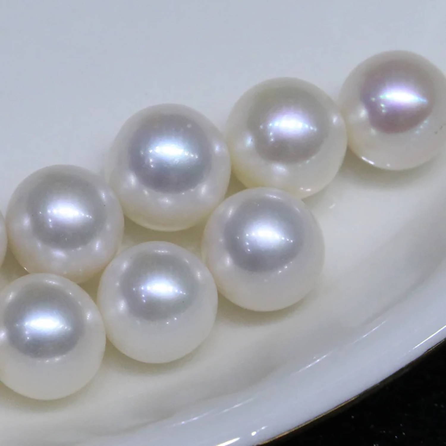 Gem Quality Freshwater Pearls vs Hanadama Pearls