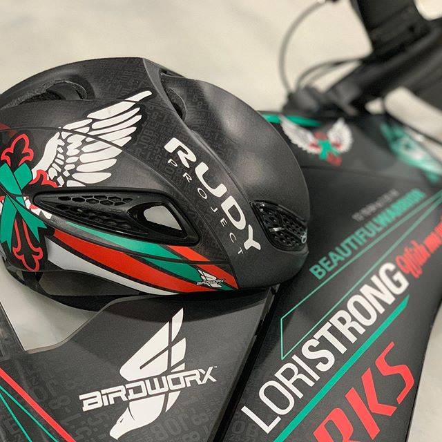 Anyone out there had any luck with custom helmet vinyl wraps? Feel
