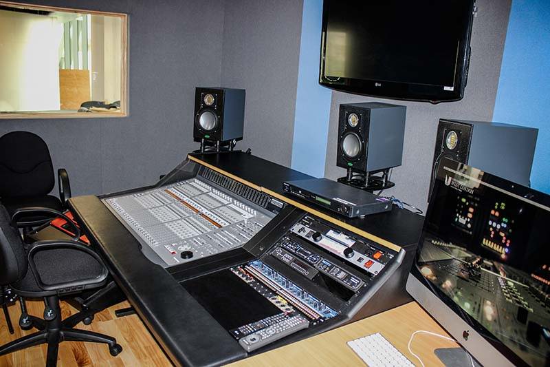 Example of Acoustic Treatment in a Commercial Recording Studio