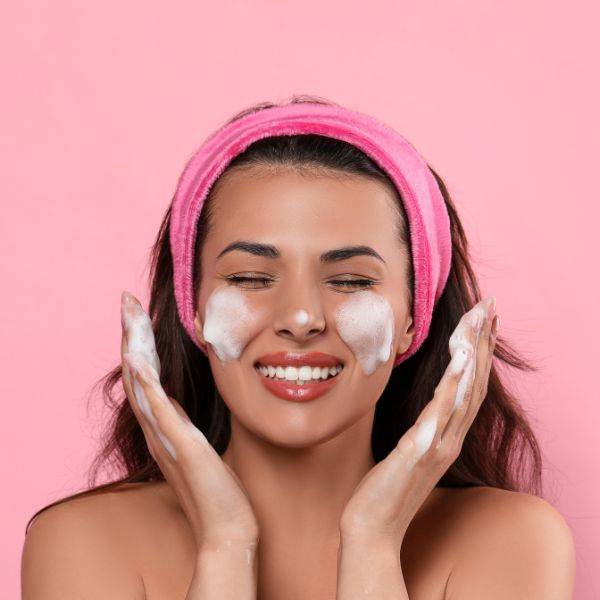 Prepping Your Skin for Lasting Makeup - cleansing and moisturizing