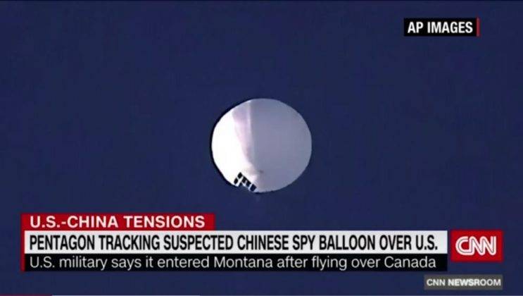 Chinese spy balloon flying over the United States