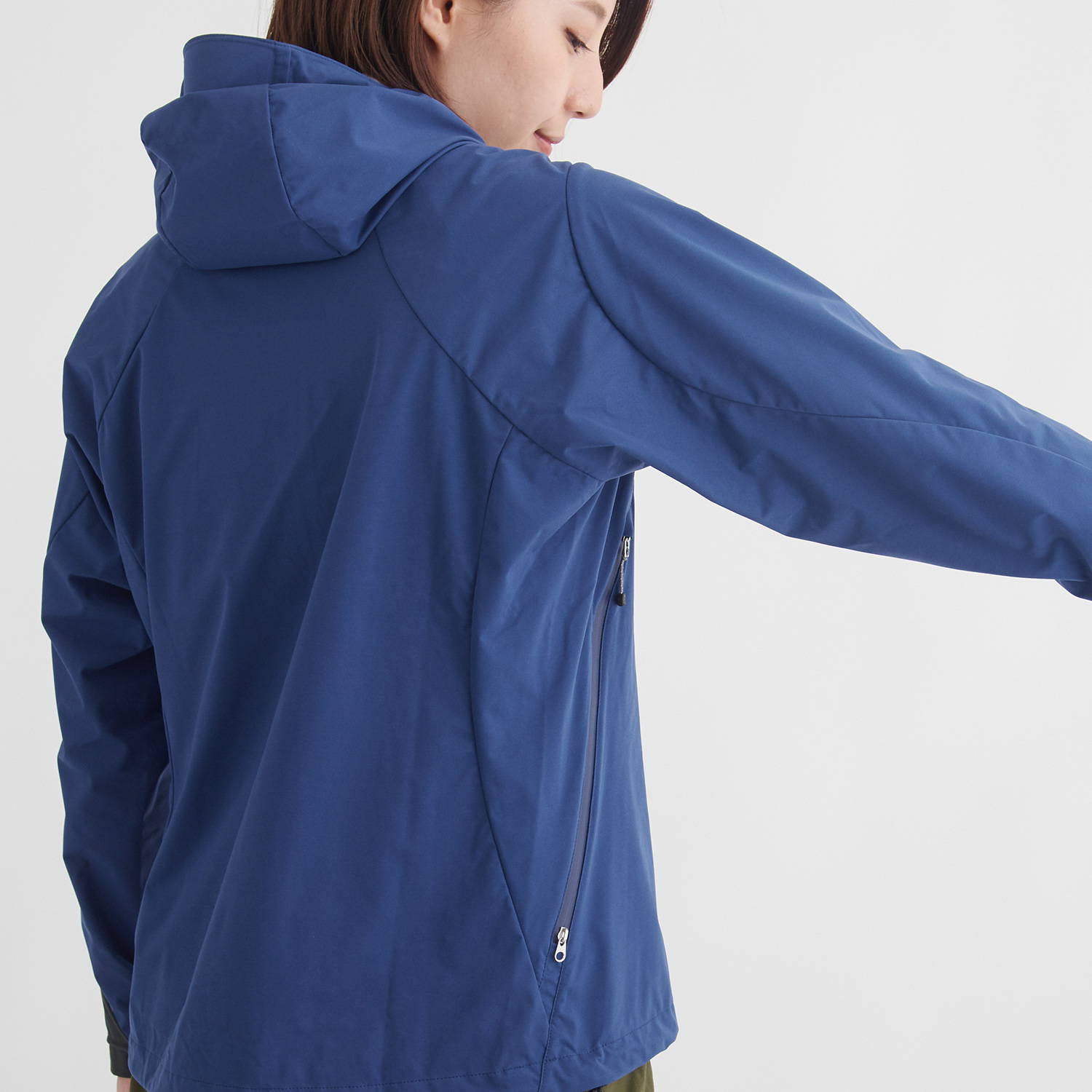 finetrack（ファイントラック）/フロウラップフーディ/ネイビー/WOMENS