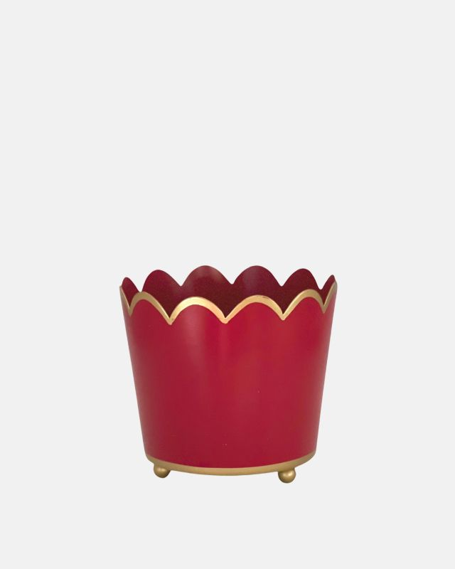Product picture of the Tooka small scallop planter in red.