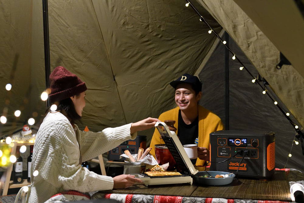 クリスマスの過ごし方にキャンプを選ぶなら「ポータブル電源」はマスト！