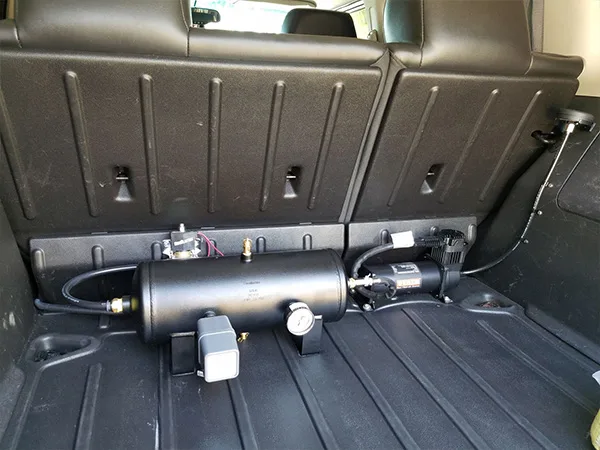 EL's 2009 Hummer H3 Train Horn Install