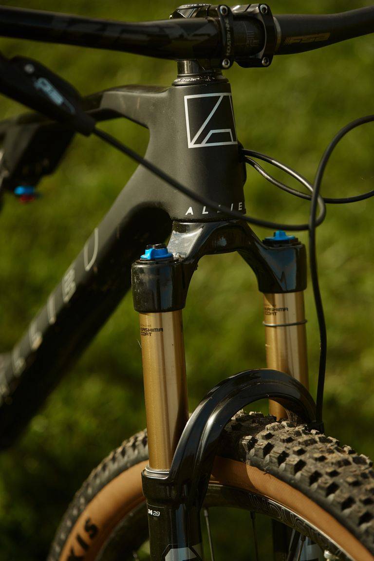 BC40 XC Mountain Bike | Gear Patrol Review – Allied Cycle Works BC40 XC Mountain Bike | Gear Patrol Review – Allied Cycle Works