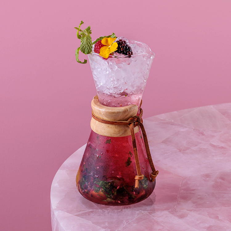 Chemex Mixed berry Mojito on pink background
