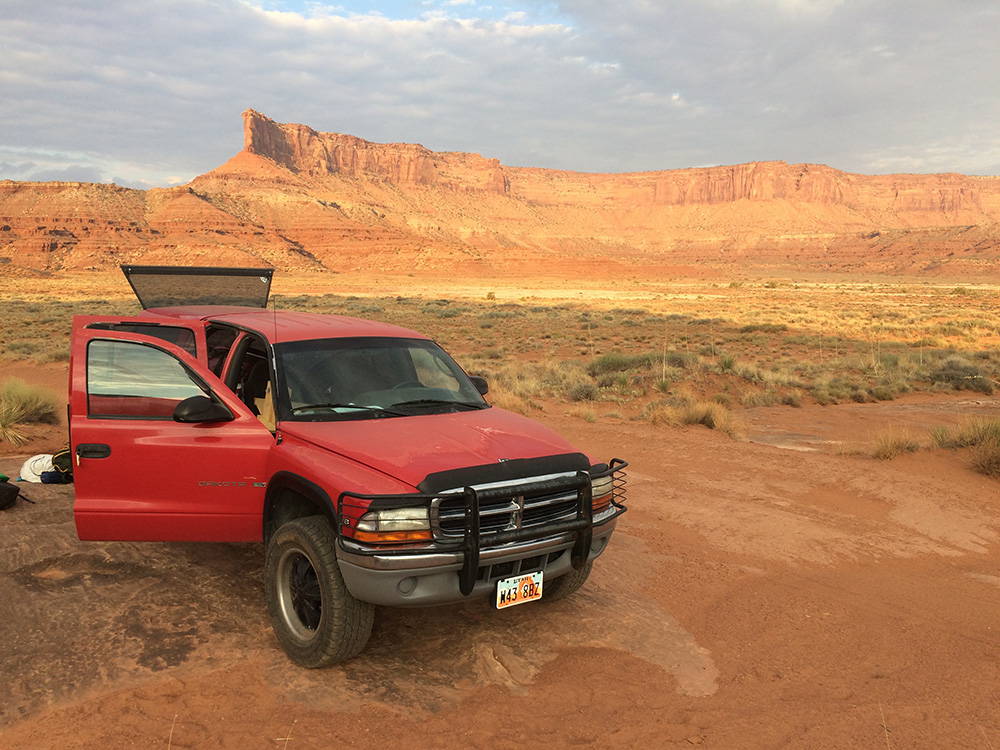 Dodge Durango with Redrock in the background