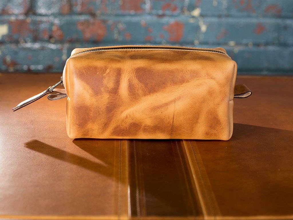 LEATHER DOPP KIT - NATURAL COLOR