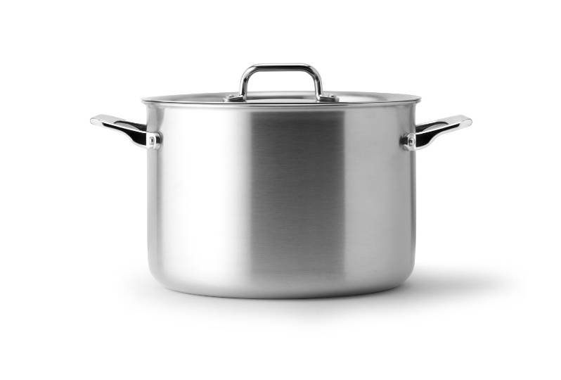 The large volume of the Misen Stockpot gives plenty of room for proper pasta cooking, and will work well for simmering soup.