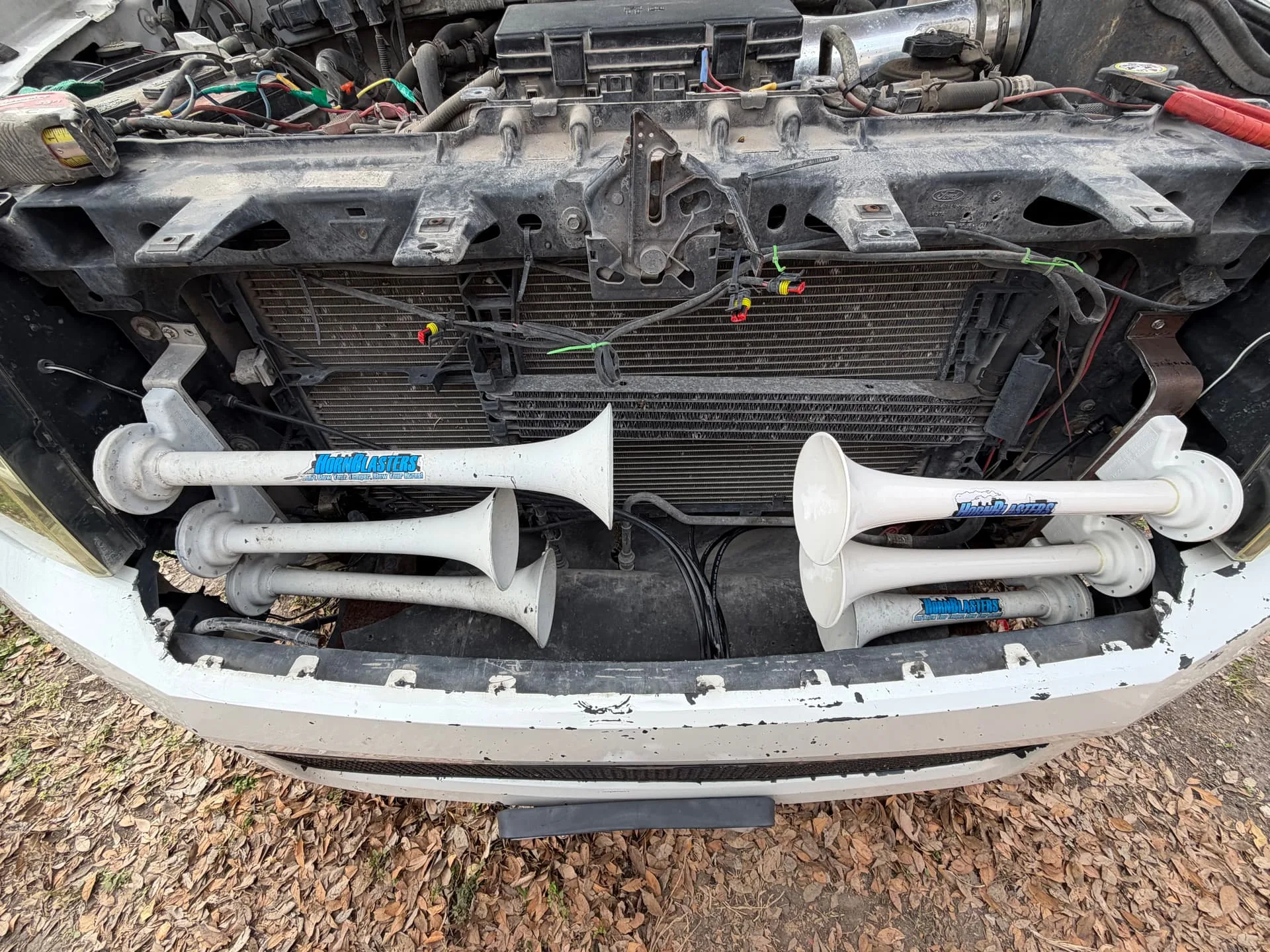 Arturo's 2010 Ford Expedition completed Shocker S6 544K Train Horn Kit install photo 4