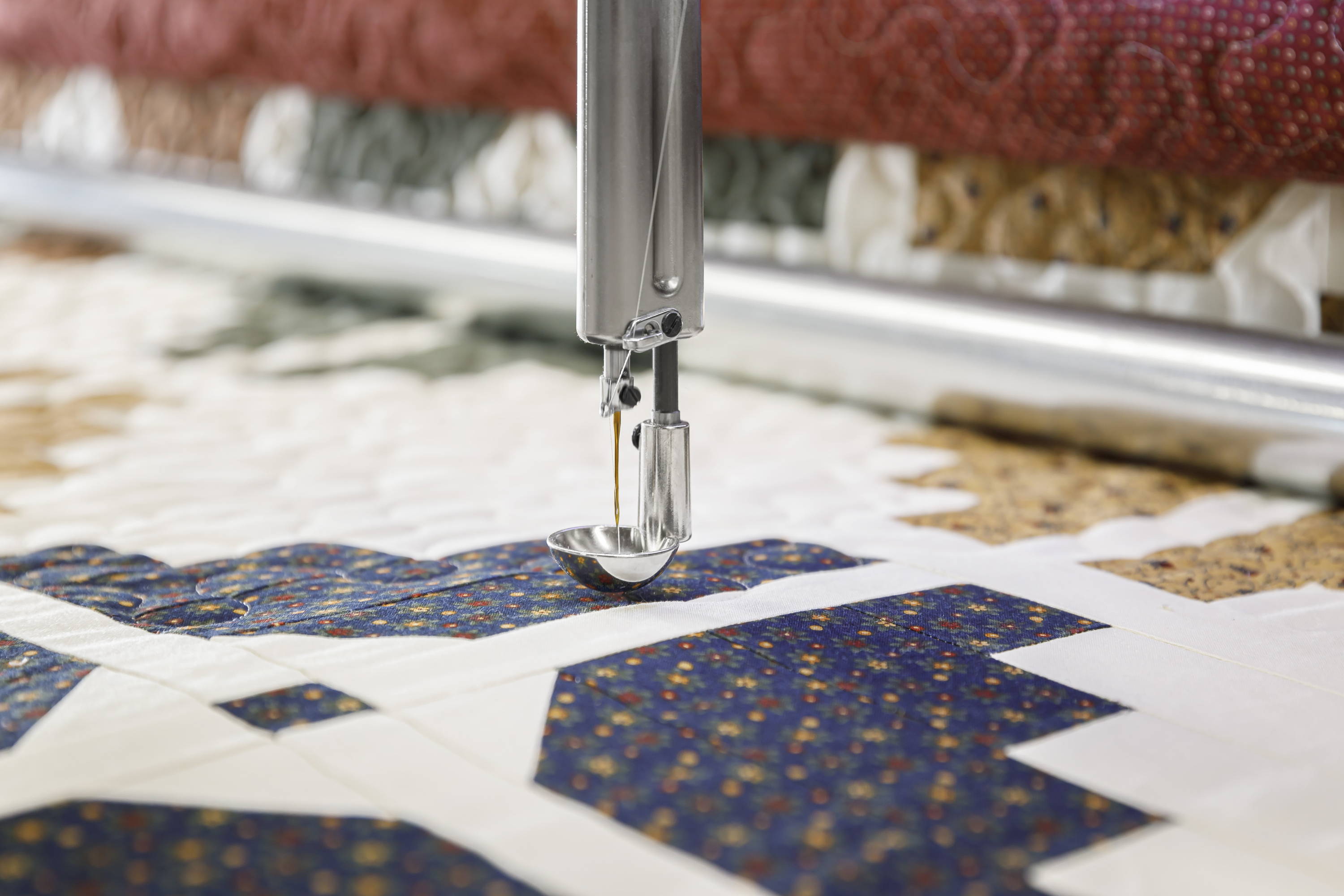 Longarm machine quilting at Missouri Star Quilt Co