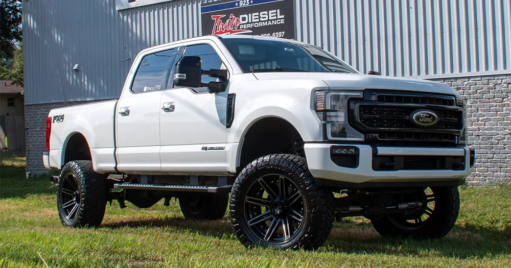 Jennifer's 2021 Ford F250 Train Horn Install