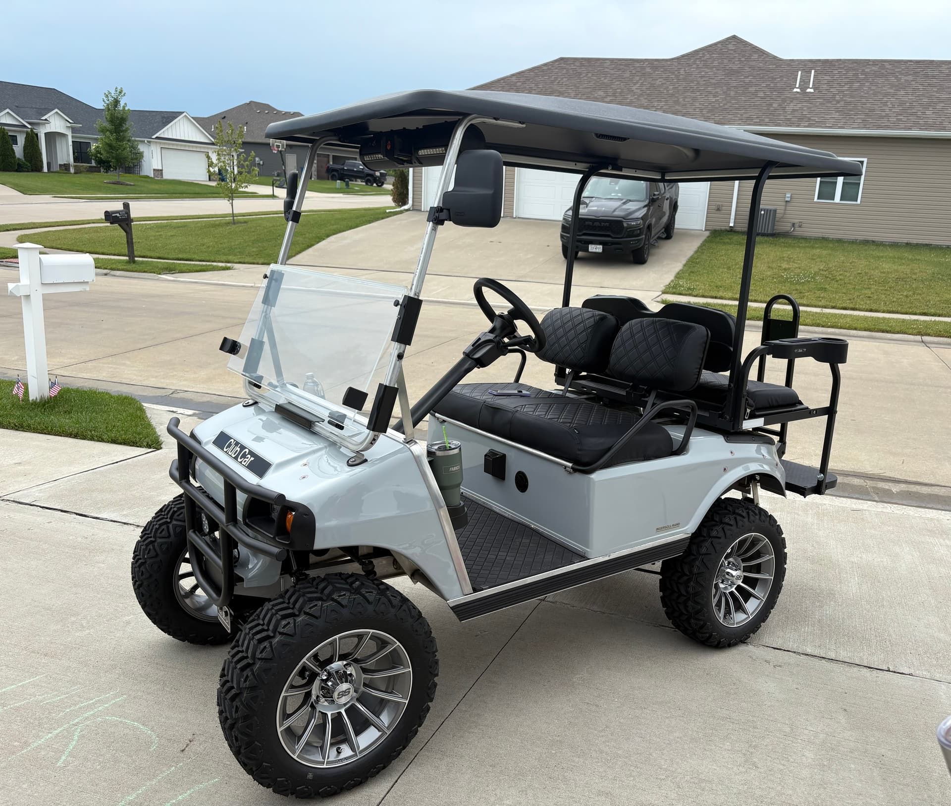 1998 Club Car DS with Sniper Electric Horn installed