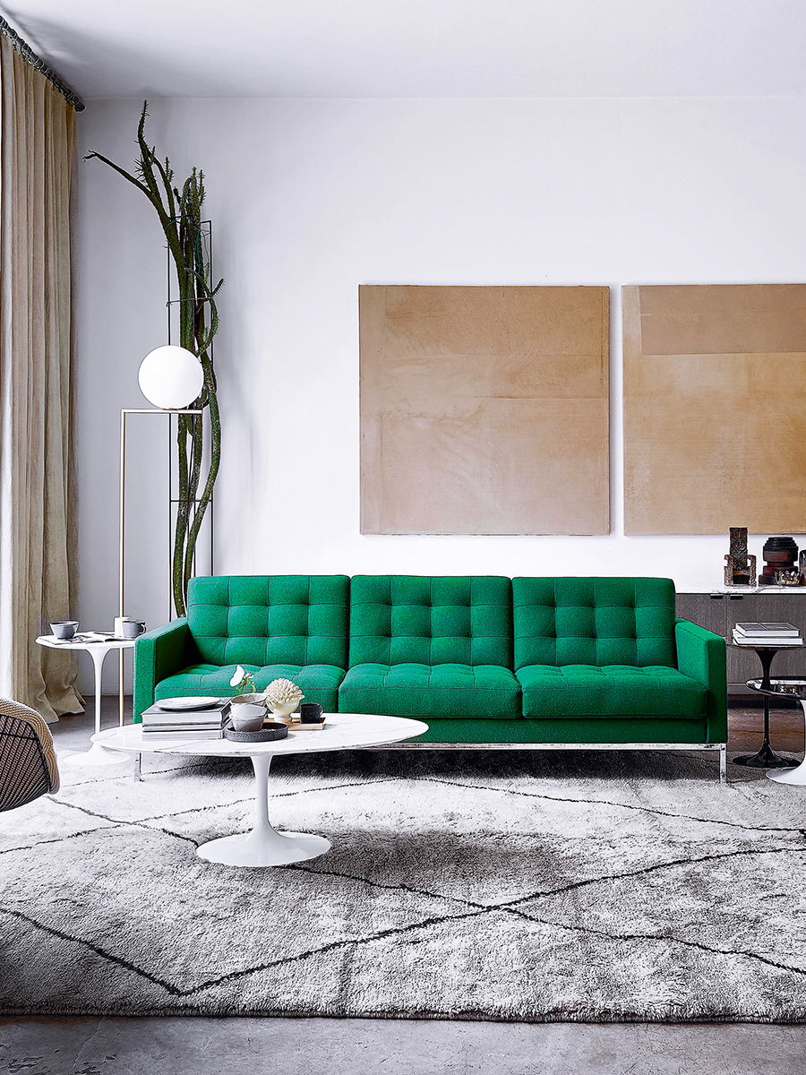 Florence Knoll Sofa in green by Knoll